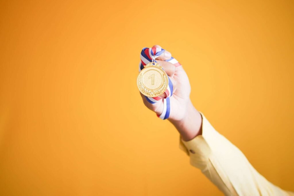 Cómo crecer en YouTube en 2026: estrategias para potenciar a tu marca 3 premio